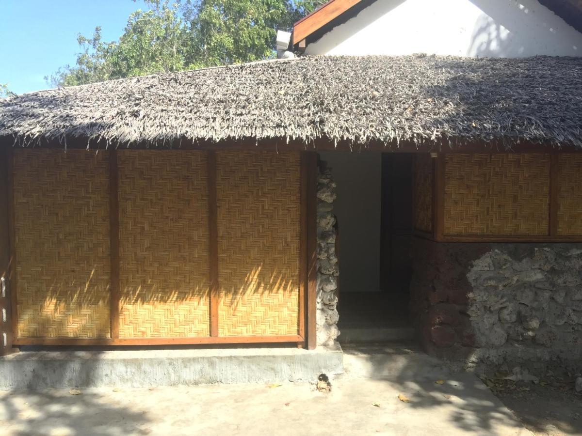 Maleo Moyo Hotel & Dive Resort Moyo Island Exterior foto
