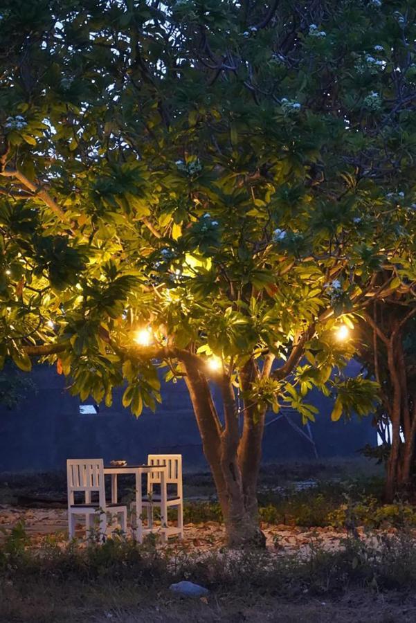 Maleo Moyo Hotel & Dive Resort Moyo Island Exterior foto